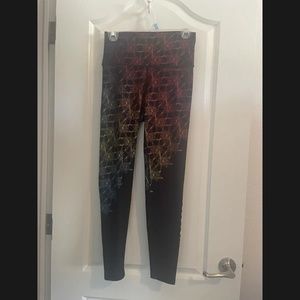 PELOTON WOMEN’S WITH LEGGINGS SIZE MEDIUM